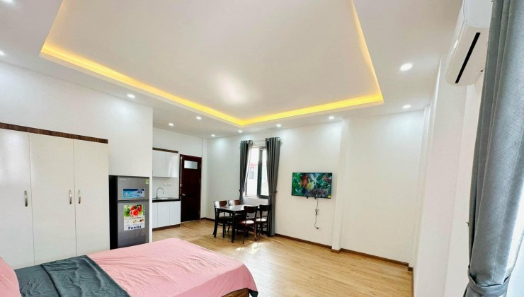 Nhà dòng tiền CCMN 80m2 quận Cầu Giấy, 11 phòng KK. Ngõ nông, ô tô đỗ cửa. Dòng tiền cao.